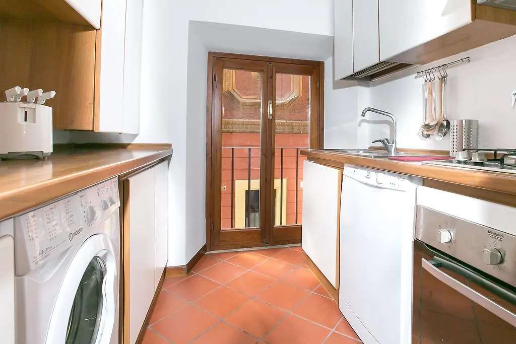 Fiorentini Charme - My Extra Home Rome Apartment